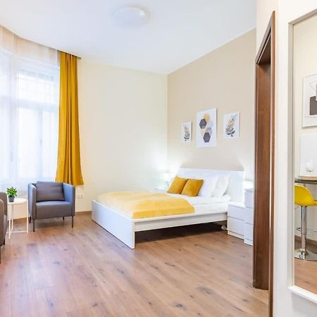 Super Central New Studio Budapest Eksteriør billede