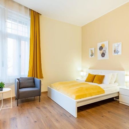 Super Central New Studio Budapest Eksteriør billede