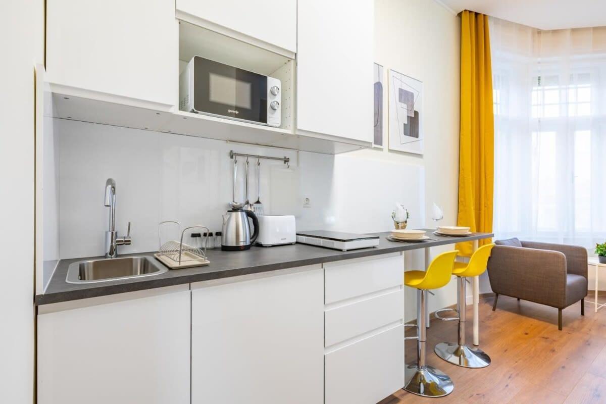 Super Central New Studio Budapest Eksteriør billede